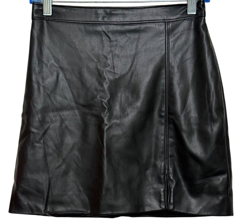 Hollister California Junior's/Women's Ultra High Rise Black Mini Skirt Size S